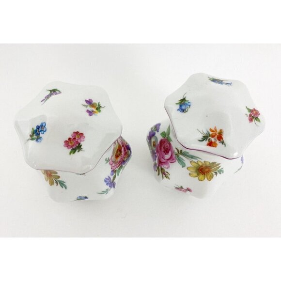 T. LIMOGE Italy Peint A La Main Dresser Vases With Lids 4” Tall Containers 2pc - Picture 7 of 12